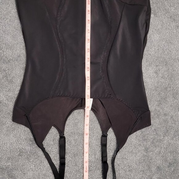 Maidenform Firm Control Open Bust Bodysuit, Black, Large - Picture 8 of 13